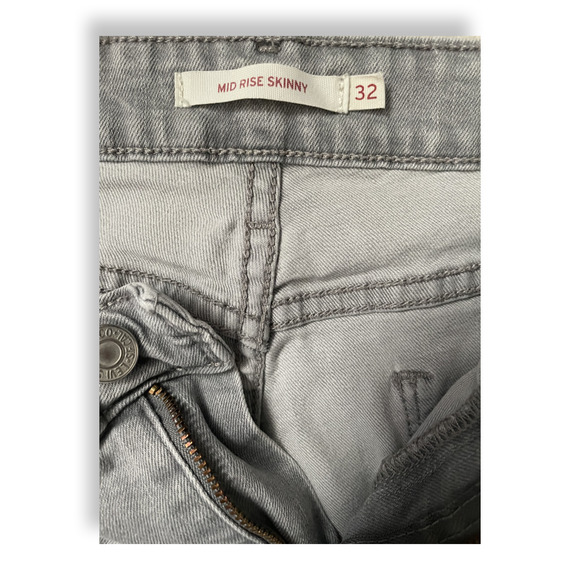 Pre- Owned Levi Strauss & Co Gray Mid Rise Skinny Denim Size 32 - Picture 3 of 4